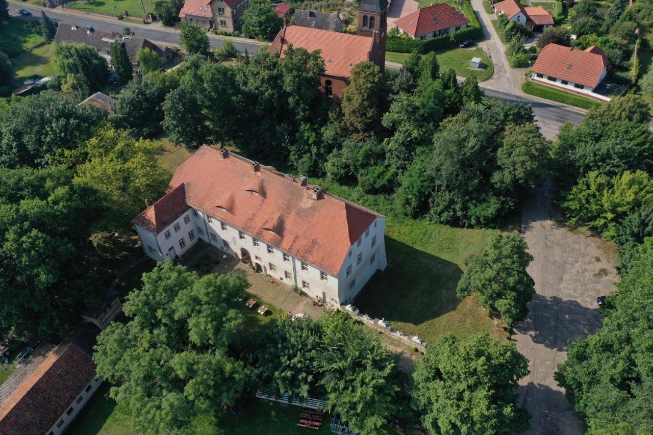 Event- Kultur & B&B Kunst Schloss Neuenhagen Uebernachten Im Denkmal Bad Freienwalde Exterior foto